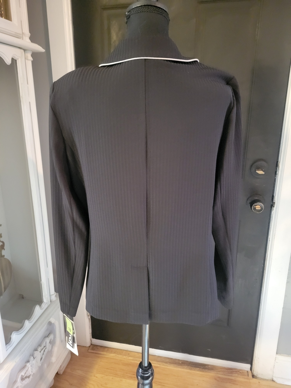 Tailored Black Blazer with White Piping - Unbranded - Picture 3 of 4